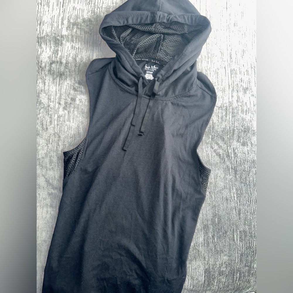 4/$20!✨Nicole Miller NY Active T-Shirt